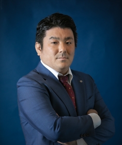 渉外委員長：堂上　皓史